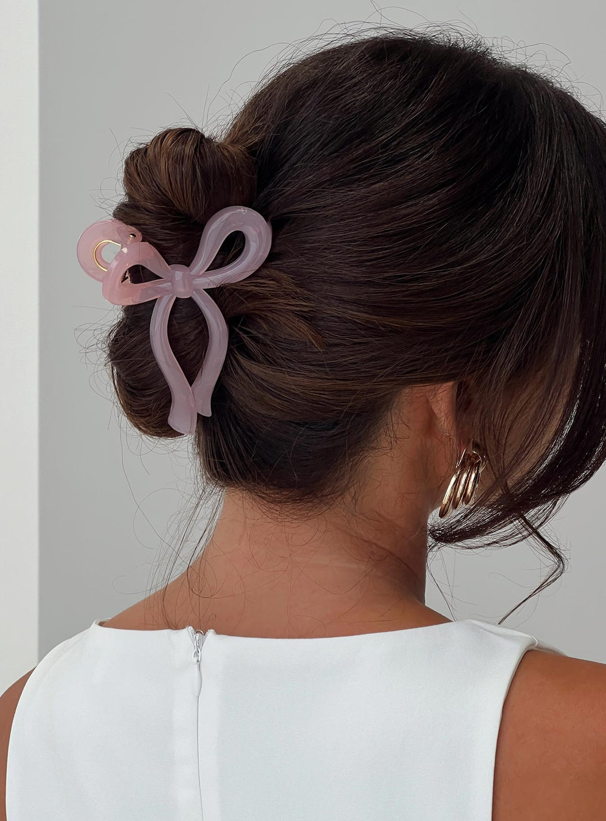 With A Bow Hair Clip Pink