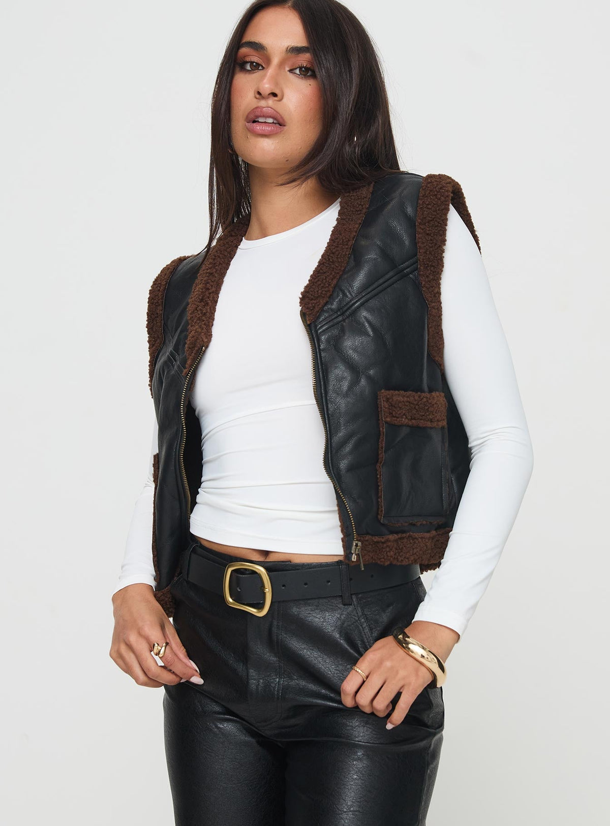 Henson Vest Black
