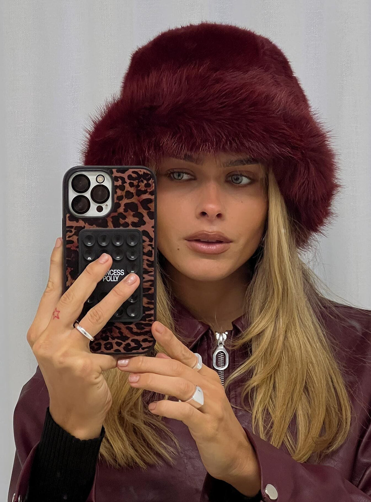 Avaah Fluffy Hat Red