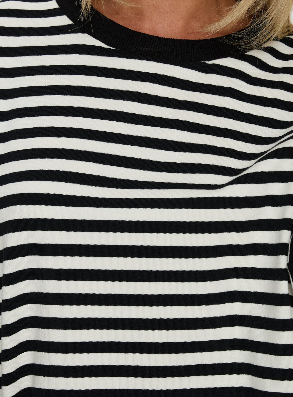 Settle Down Short Sleeve Top Black / White Stripe